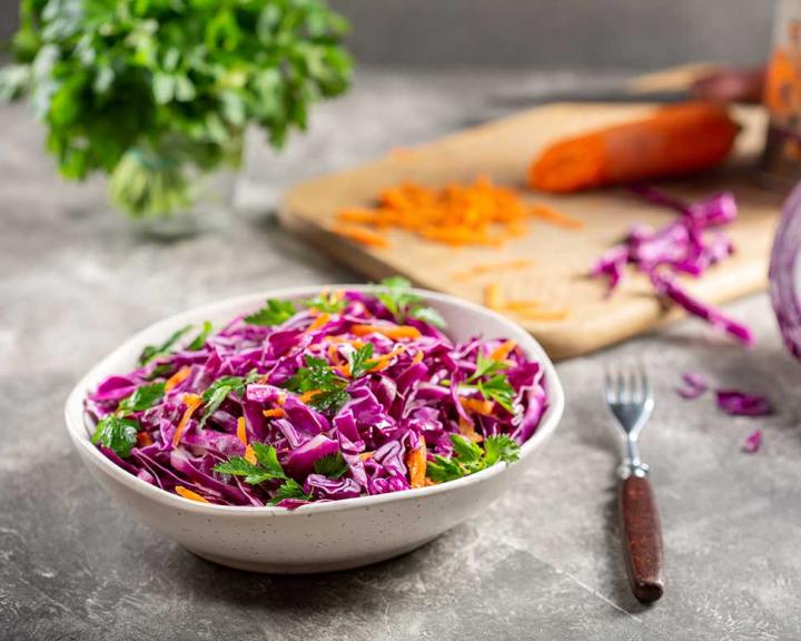 Ensalada de zanahoria y col
